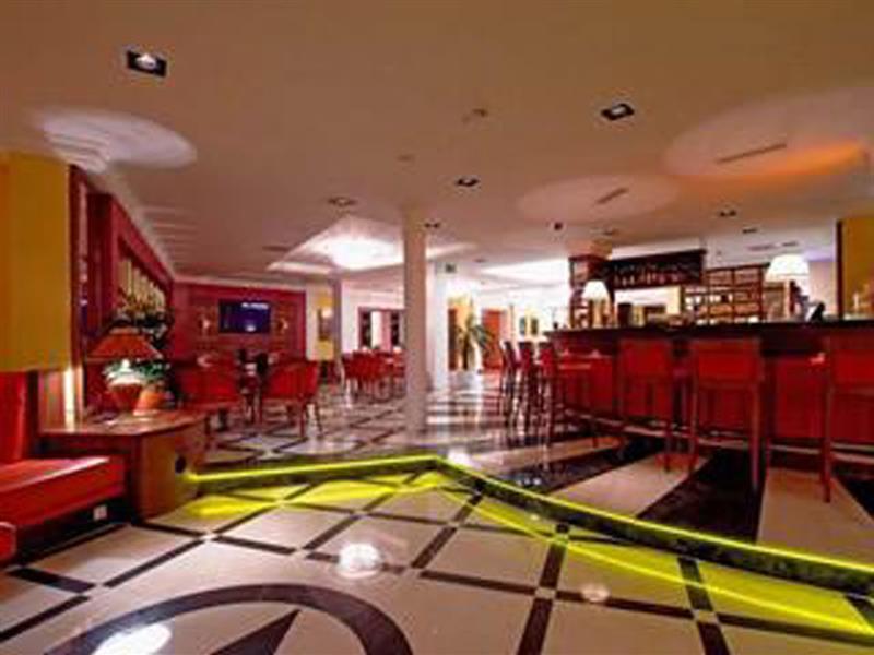 Hotel Norica - Thermenhotels Gastein Mit Dem Bademantel Direkt In Therme 4*